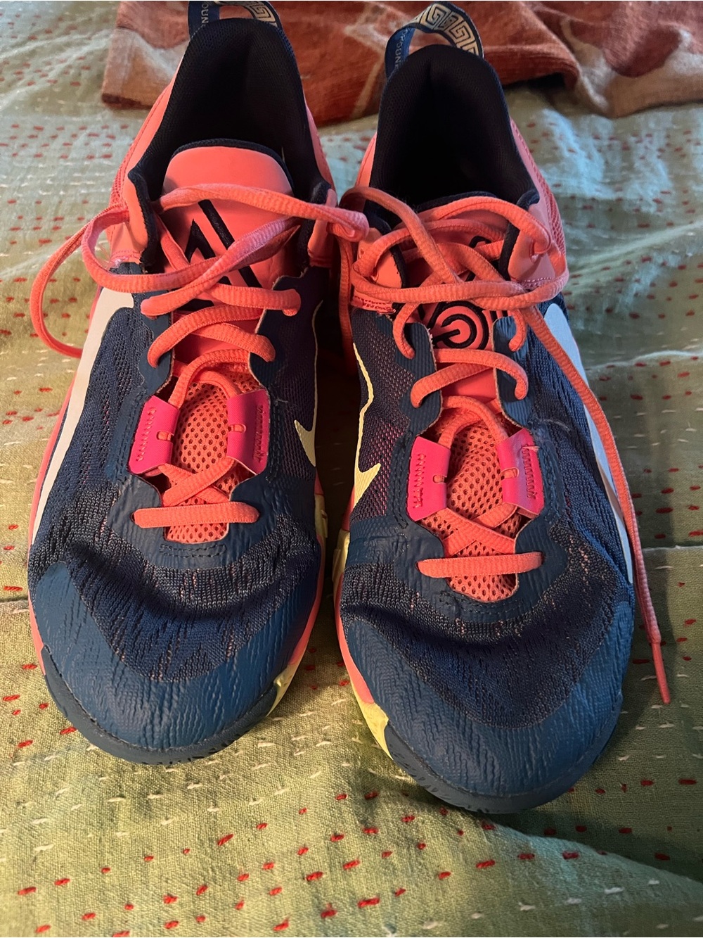 Nike Women's Navy and Pink Athletic Running Shoes